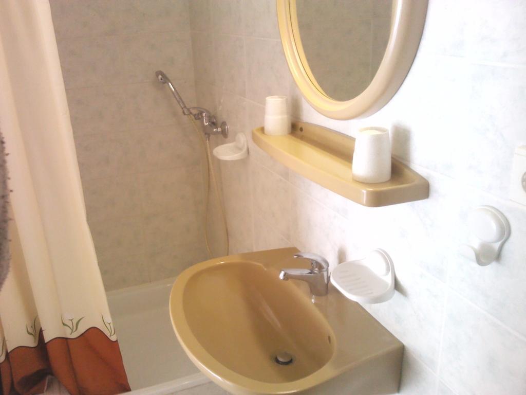 Napfény Apartment Keszthely Habitación foto